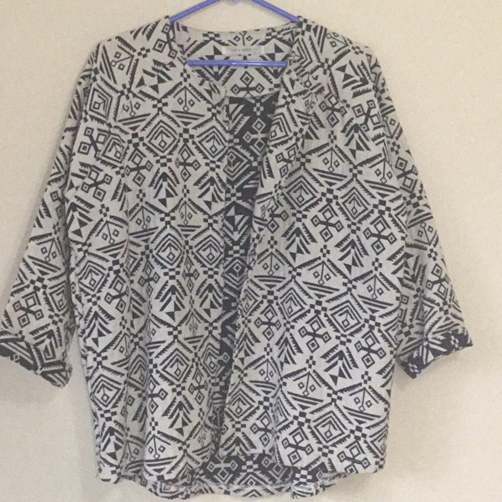 Thick Geometric Designed Jacket with Pockets